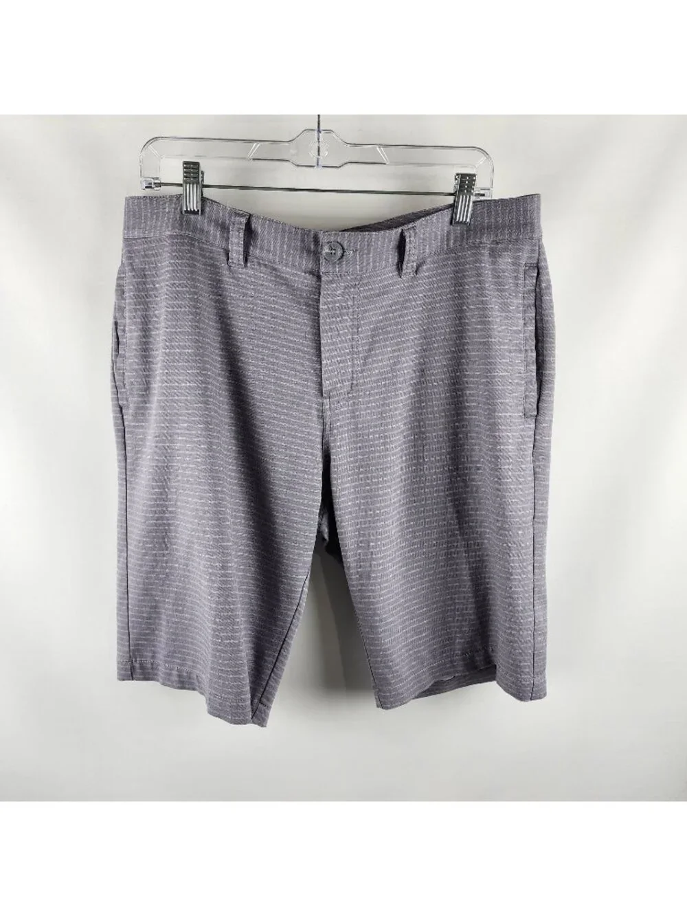 Travis Mathew Shorts Mens 34x11 Gray Striped Golf Performance Short